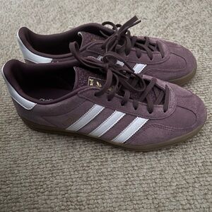 adidas Women’s Suede Sneakers in Mauve with White Stripes